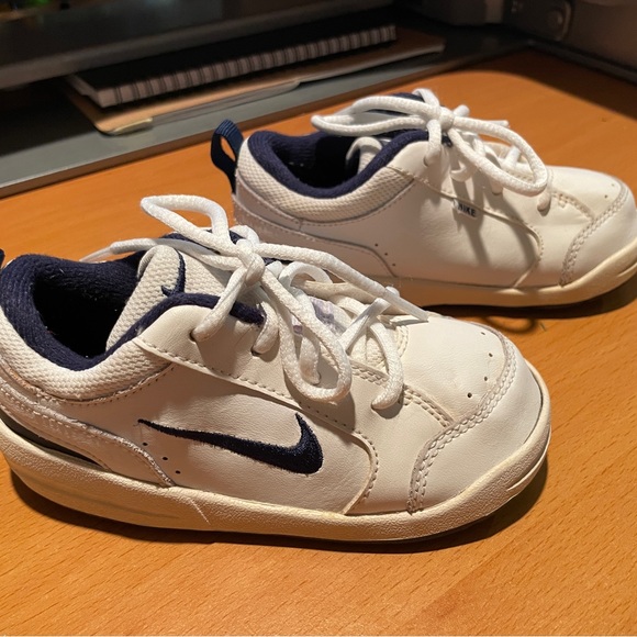 Nike sneakers, kids size 8, white - Picture 2 of 4